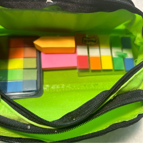 Post It Note Dispenser Heavy Duty Various Sizes and Colors Plus Carry Bag - Picture 5 of 6